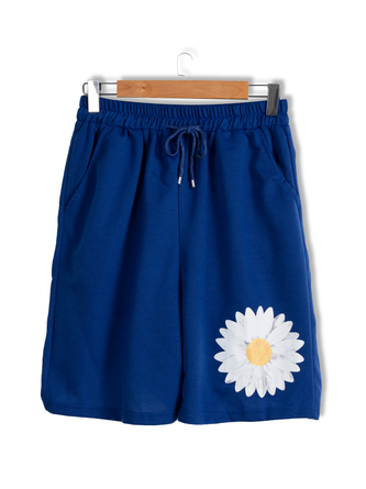 Casual knitted drawstring daisy print shorts