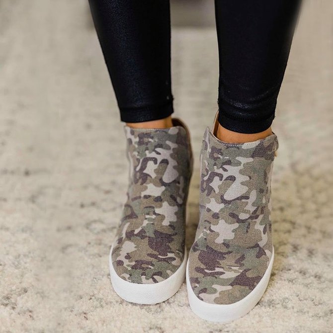 Pi Clue Camouflage Wedge Heel All Season Sneakers